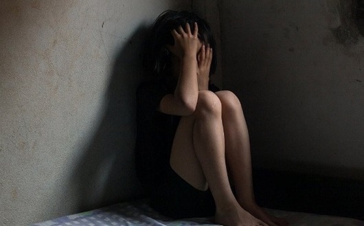 Polícia prende homem que ''casou'' com menina de 12 anos e a engravidou