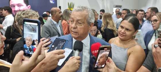Jayme Campos manda Flávia Moretti ter humildade e baixar a bola