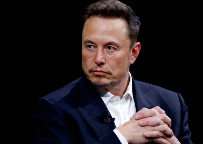 Golpista se passa por Elon Musk e idosa perde R$150 mil em empréstimo em GO