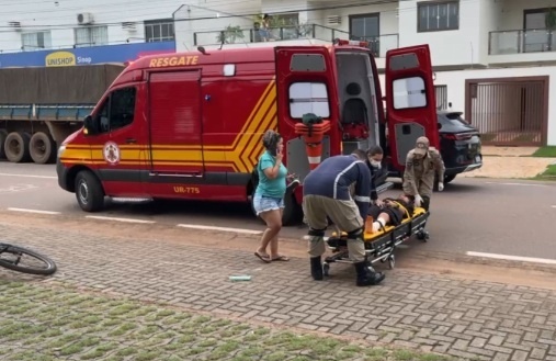 Ciclista fica ferida após ser atingida por moto em Sinop