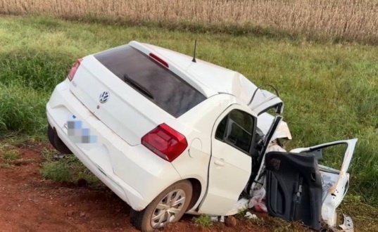 Homem morre após carro colidir na traseira de carreta na MT-220 em Sinop