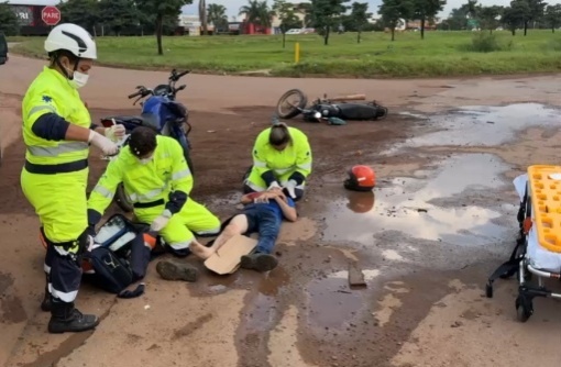 Colisão frontal entre motocicletas deixa dois feridos em Sinop