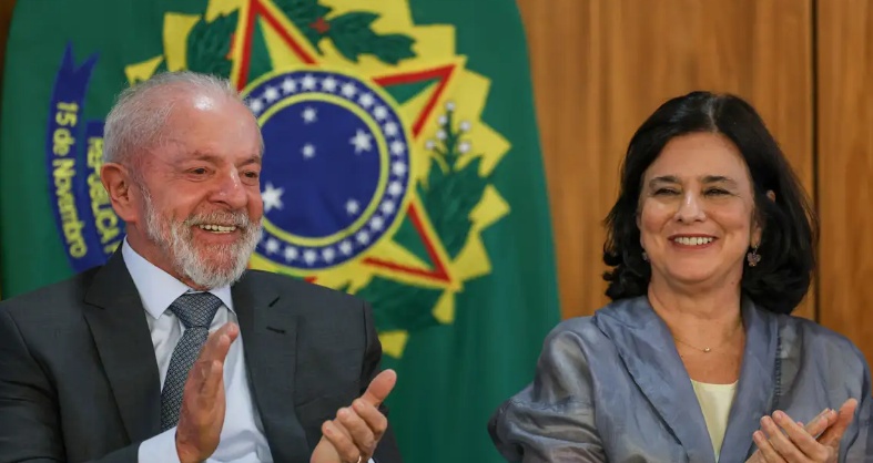 Governo anuncia vacina 100% nacional contra a dengue no SUS