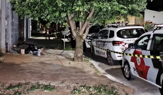 Briga por caixa de som em churrasco faz homem matar o próprio irmão em Araraquara
