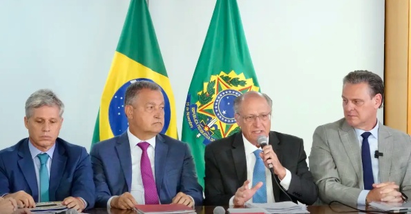 Governo zera tarifa de importação de 9 alimentos para reduzir preços