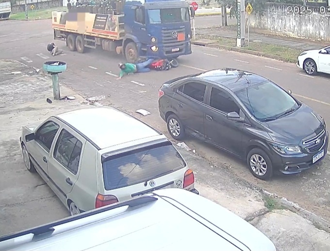 Motociclista é arrastado por caminhão após violenta colisão em Sinop
