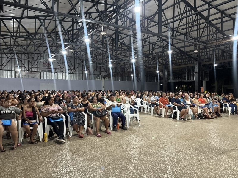 Famílias da etapa 1 participam da primeira reunião de adaptação ao novo formato de moradia