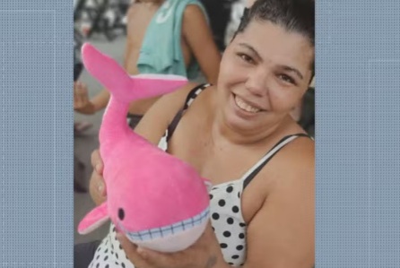 Mulher é agredida por marido, vai à delegacia pedir medidas protetivas e é presa por engano no RJ