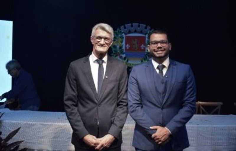 Prefeito e vice são cassados em MT; ação cita corrupção e caixa 2