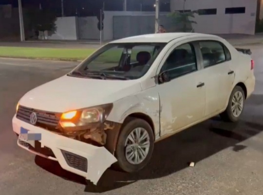 Colisão entre carro e moto é registrada no bairro São Francisco em Sinop