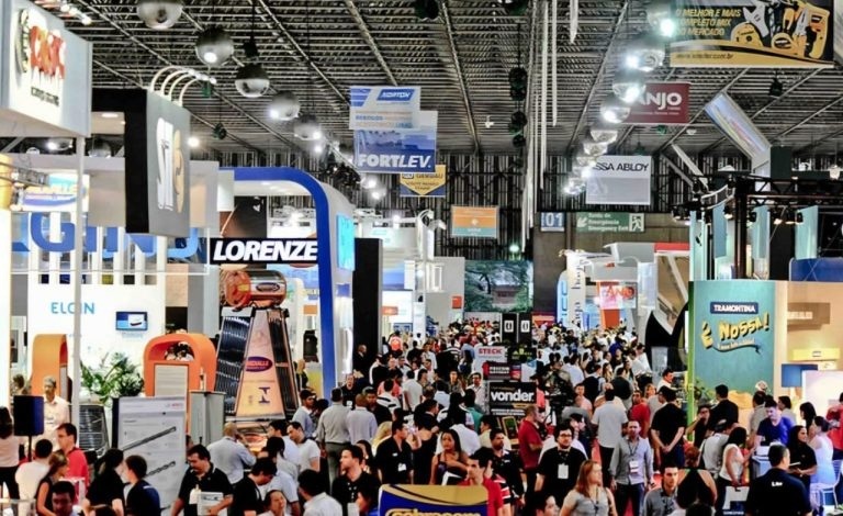 Mato Grosso apresenta potencial da madeira nativa na maior feira setorial da América Latina