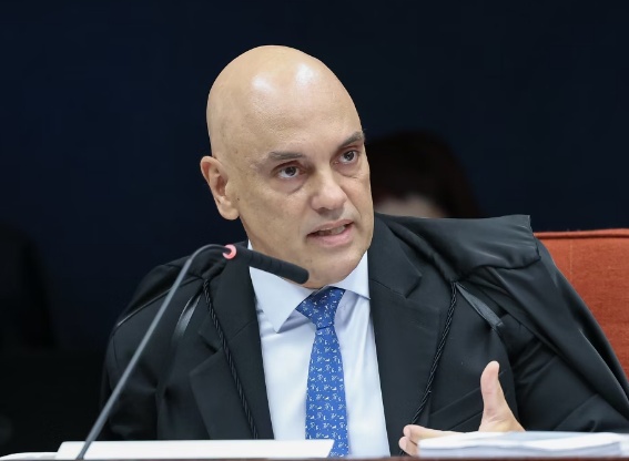 Moraes rejeita possibilidade de Bolsonaro concorrer em 2026
