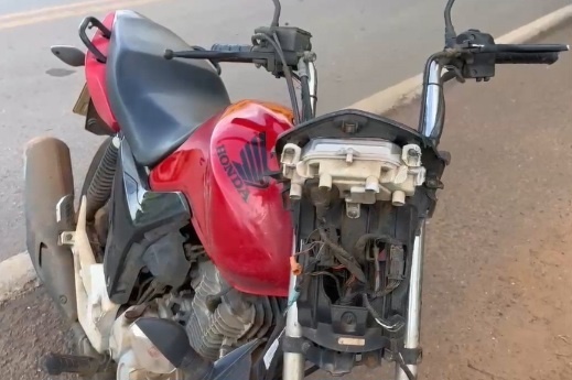 Motociclista fica ferido após colidir na traseira de furgão em Sinop