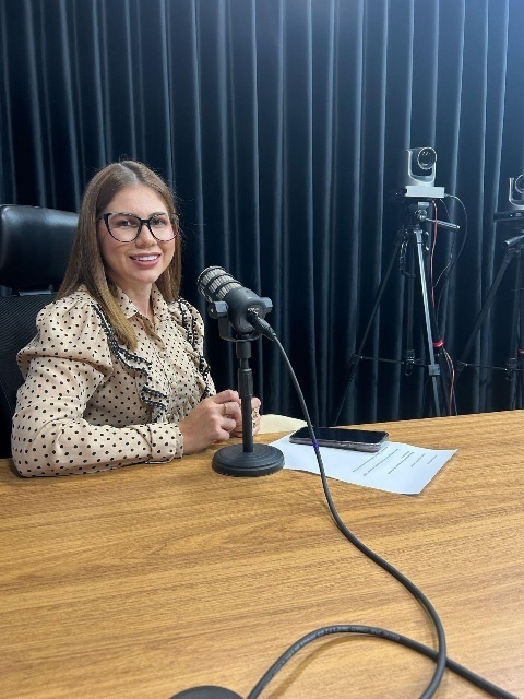 Simone Casagrande ministra curso sobre como posicionar sua empresa nas redes sociais e vender mais