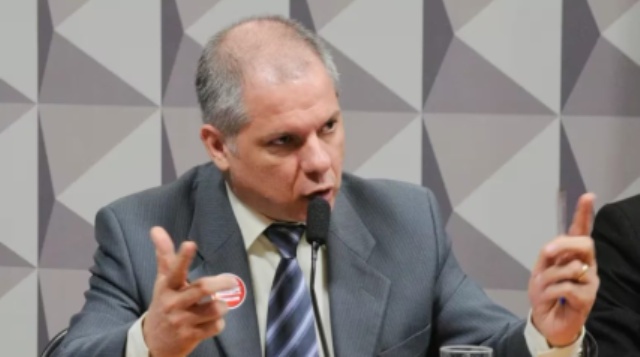 Presidente do INSS, Alessandro Stefanutto, é afastado após operação da PF