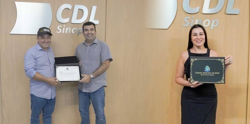 Presidente e diretora da CDL recebem Título de Cidadão Sinopense em momento simbólico na entidade