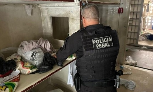 Policiais flagram 2 mil celulares nas unidades prisionais