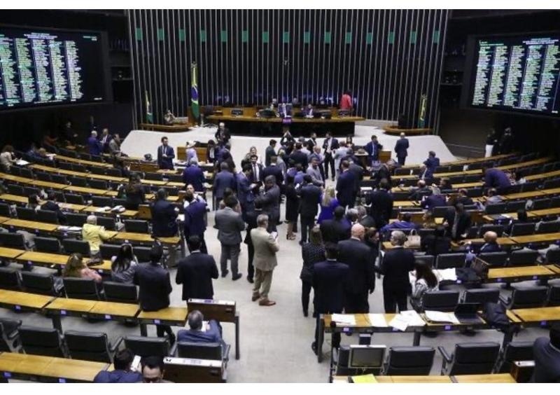 Mato Grosso poderá ter 10 deputados federais e 30 estaduais eleitos em 2026