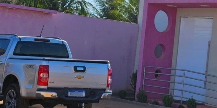 Primeira Dama e Secretário são indiciados por uso de carros públicos para irem à festas e clínica de beleza