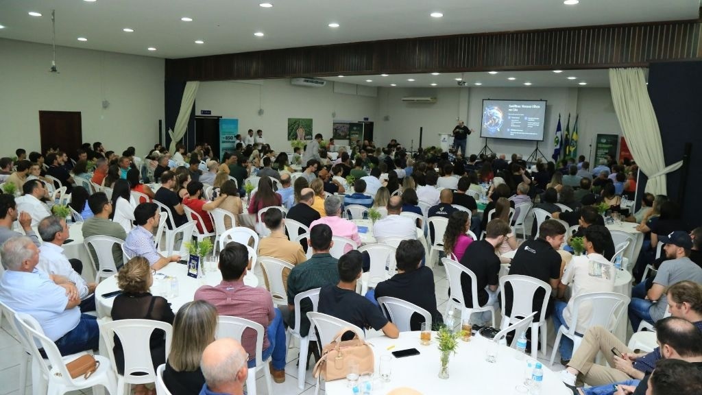 Conexão entre tecnologia e agro chega em Cláudia e Sinop com Circuito Aprosoja MT
