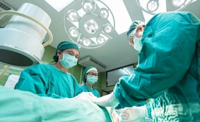 EUA realizam primeiro transplante de bexiga do mundo