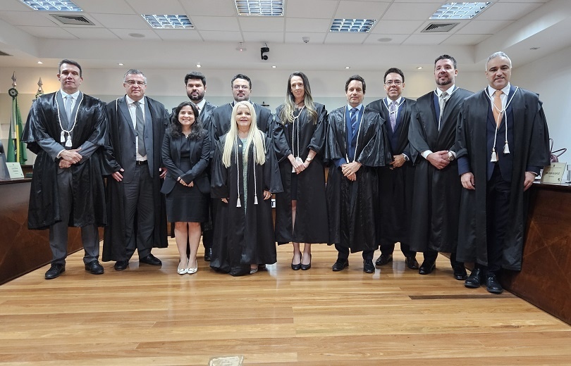 Desembargador e advogados tomam posse como juízes-membros do TRE-MT