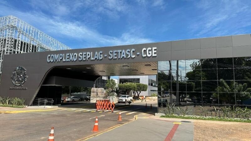 Governo suspende cobrança no salário dos servidores público por 90 dias