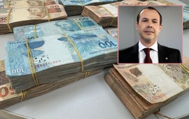 Juiz afastado acumula fortuna e acusações em 13 anos de magistratura