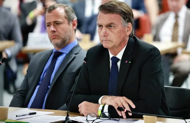 Bolsonaro nega plano de golpe: ‘Avaliamos dentro da Constituição’