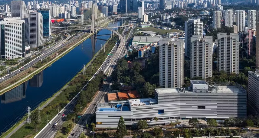 Como é a estrutura da escola mais cara do Brasil?