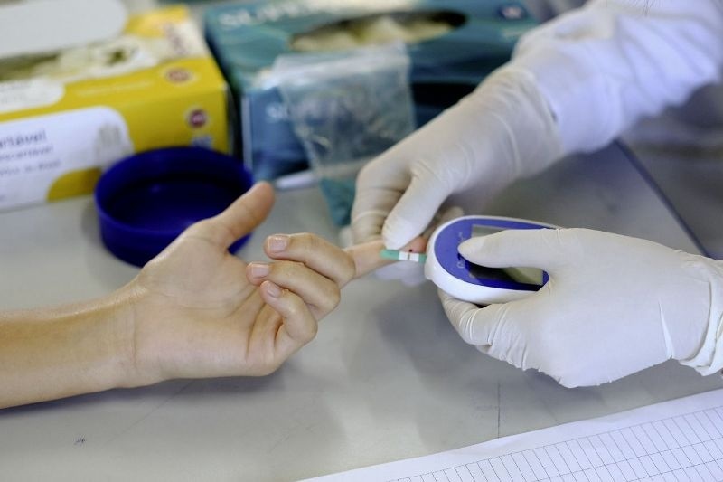 Mais de mil pessoas são atendidas pelo Amar & Servir, Rotary e UFMT na Comunidade