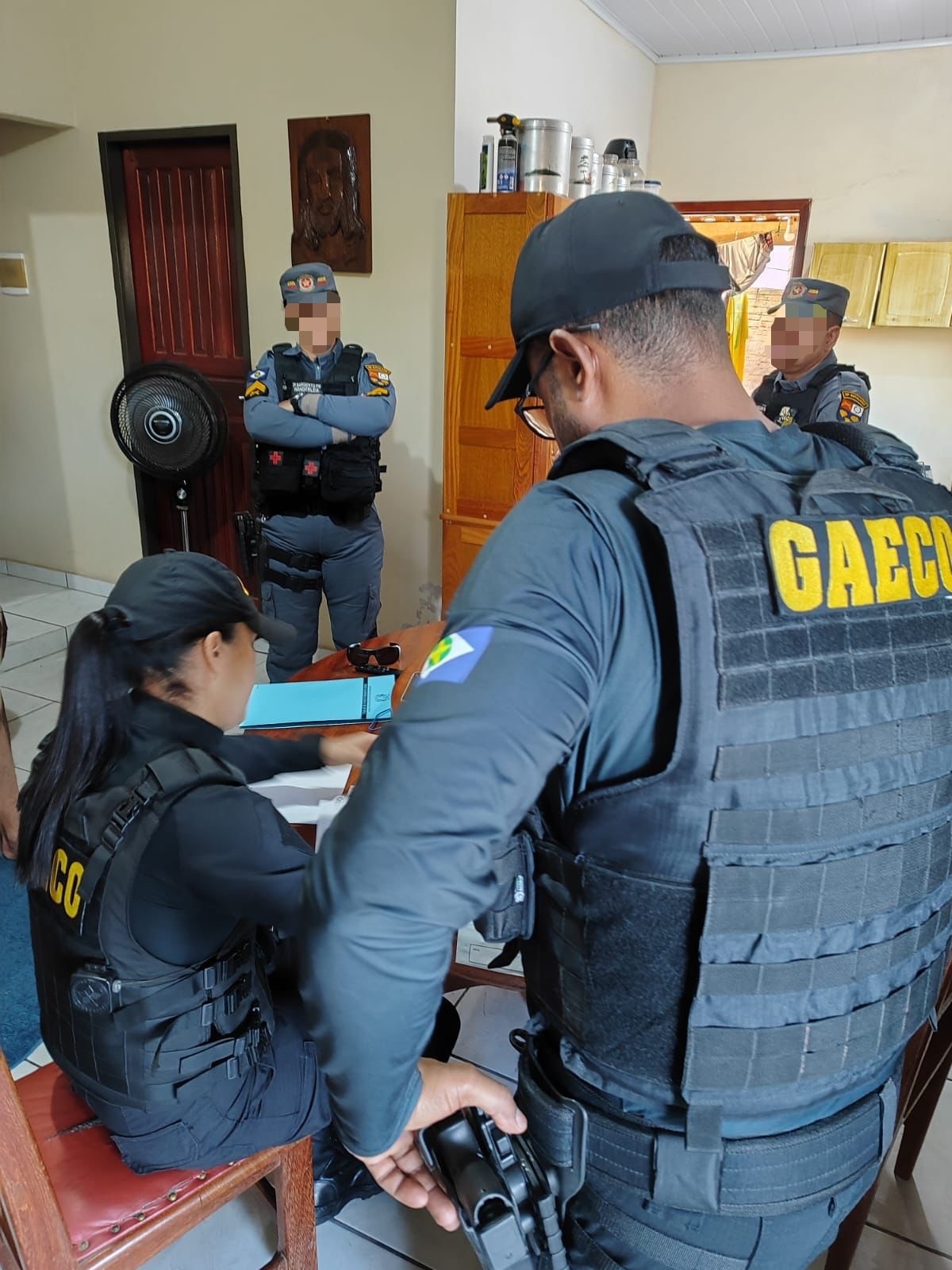 Policiais penais são alvos de operação do Gaeco em Juara