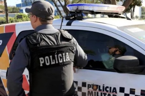 Mulher é presa suspeita de matar marido 3 horas após polícia separar briga do casal em MT