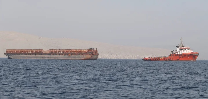 Parlamento do Irã decide fechar maior ‘artéria do petróleo’ do mundo