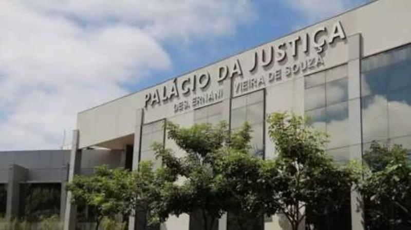 TJ afasta 2 juízes após análise de processos disciplinares