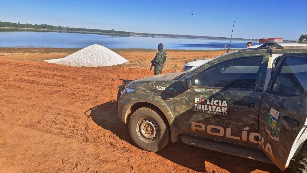 Polícia Ambiental flagra atividades ilegais em APP