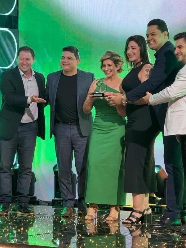 Real TV recebe Prêmio Destaque Empresarial e celebra reconhecimento pelo trabalho na comunicação regional
