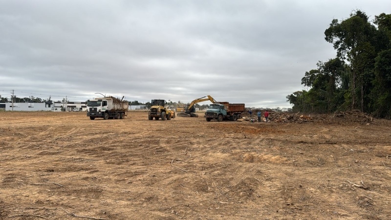 Prefeitura inicia preparo da área onde será construída nova sede da Associação dos Servidores