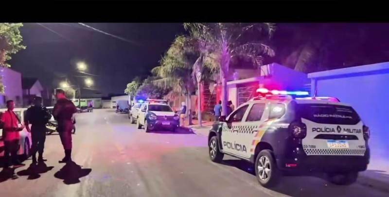 Homem morre esfaqueado após agredir esposa em quitinete em Sinop