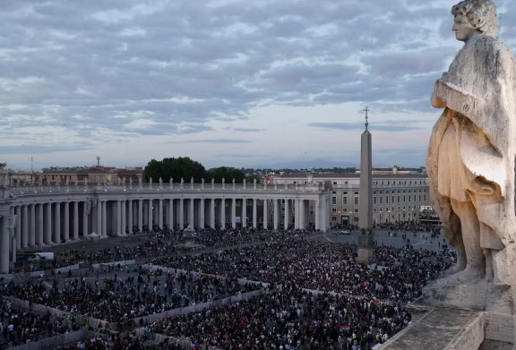 Grupo de jovens católicos tem prejuízo de R$ 540 mil após viagem ser cancelada por empresa de turismo