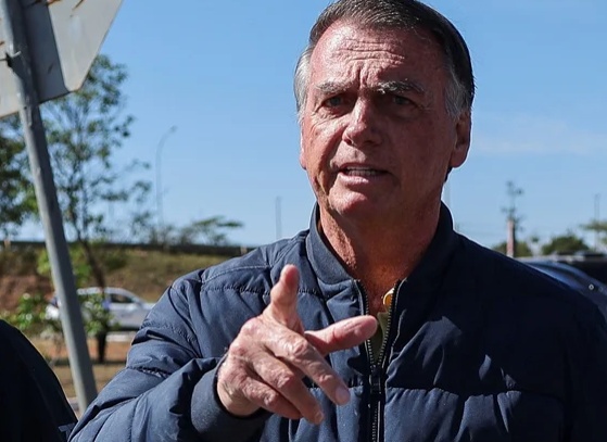 ‘Suprema humilhação’, diz Jair Bolsonaro sobre operação da Polícia Federal
