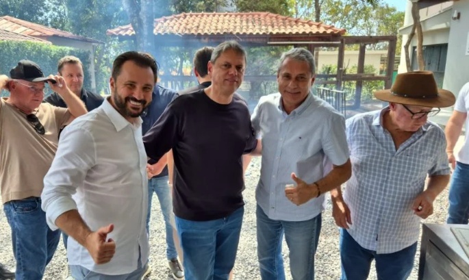 À frente da Prefeitura de Sorriso, Acacio Ambrosini ganha projeção entre as principais lideranças políticas