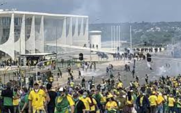 Ministro do STF nega prisão, mas mantém tornozeleira em morador de MT condenado pelo 8/1
