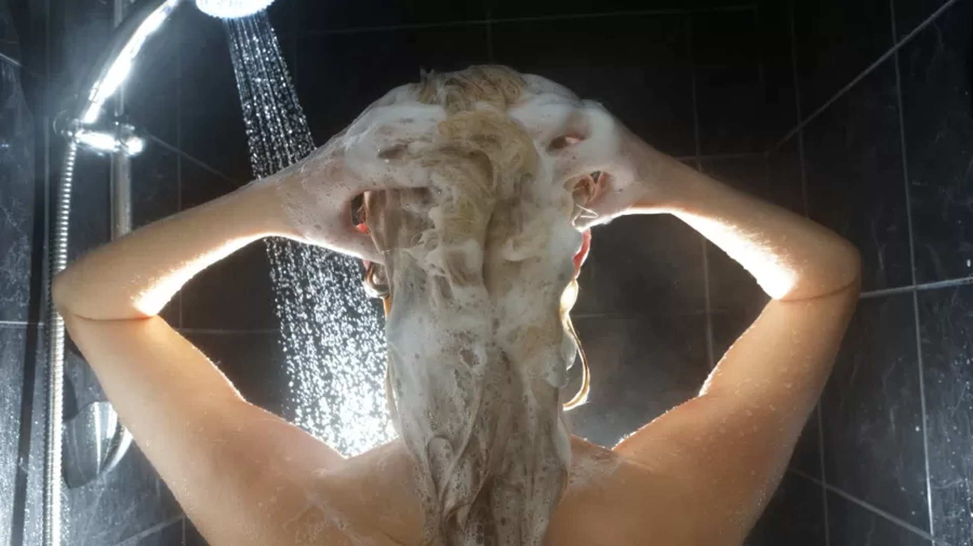 Dermatologistas alertam: banhos quentes devem ser evitados até mesmo no inverno