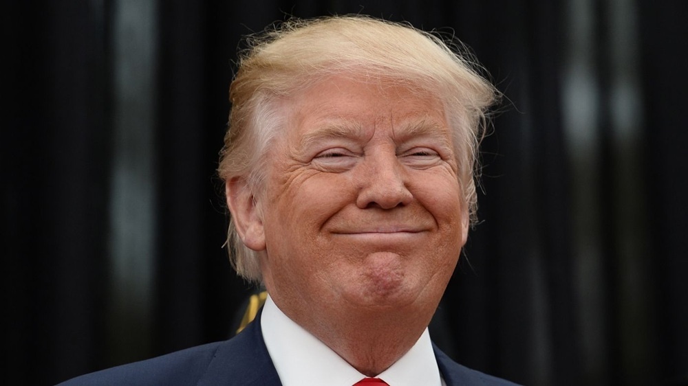Trump assina decreto e impõe tarifa de 50% sobre produtos brasileiros a partir de 6 de agosto