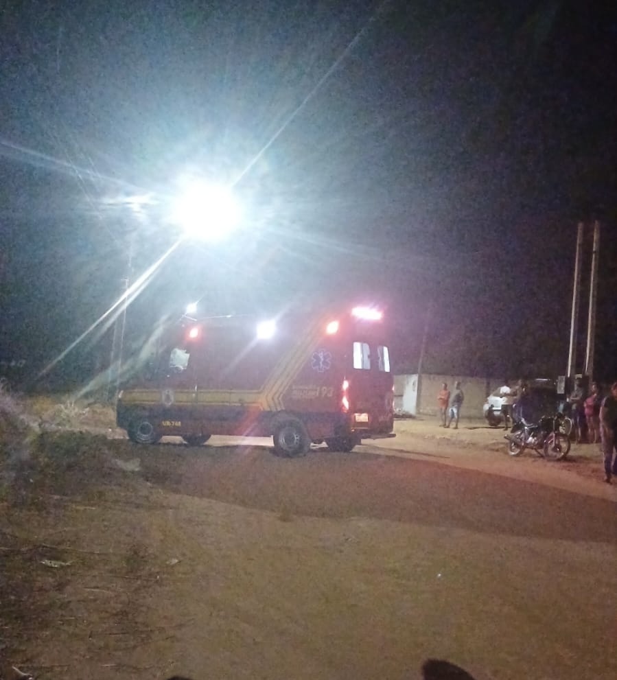 Homem é encontrado morto em terreno baldio no Camping Club