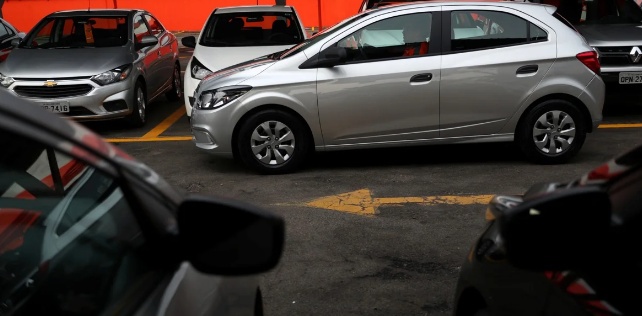 Vendas de carros usados cresceram quase 14% em 2025; veja os queridinhos