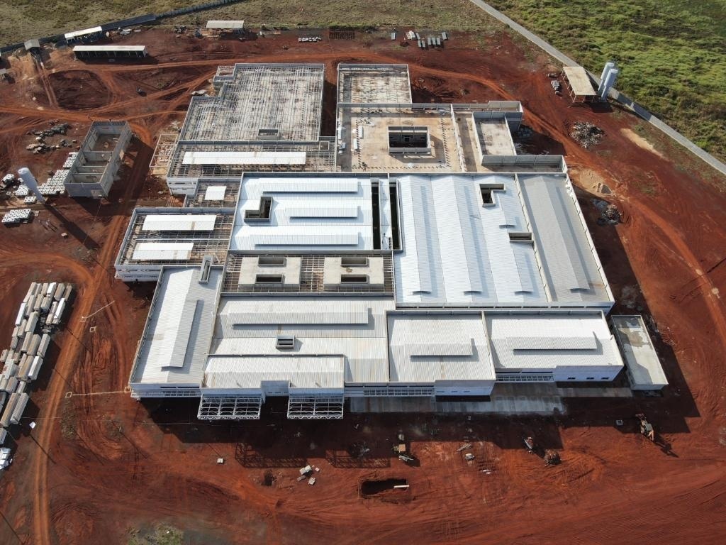 Obras dos novos Hospitais Regionais avançam em Mato Grosso; veja status do andamento