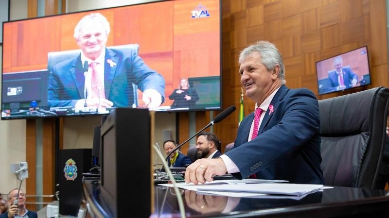 Governo sanciona Lei de Dilmar Dal Bosco e transporte de cavaco deixa de ser tributado em Mato Grosso