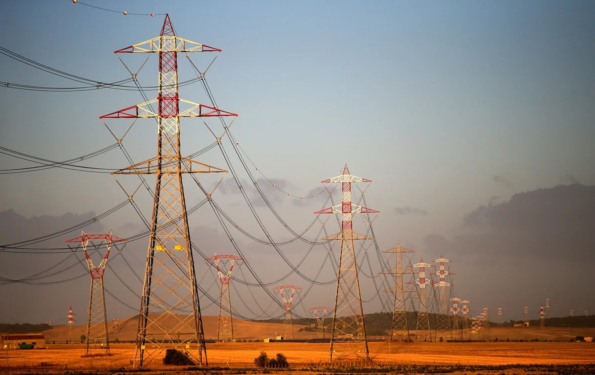 STF confirma ressarcimento bilionário aos consumidores de energia por tributos cobrados a mais